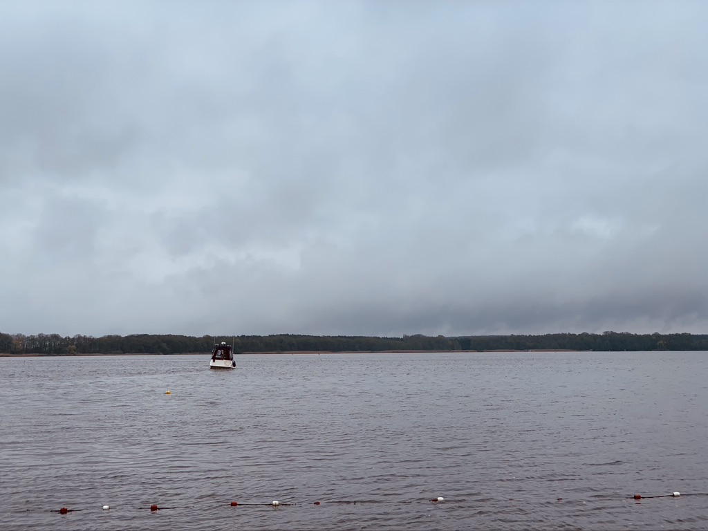 Boot fahren auf dem Schwielochsee