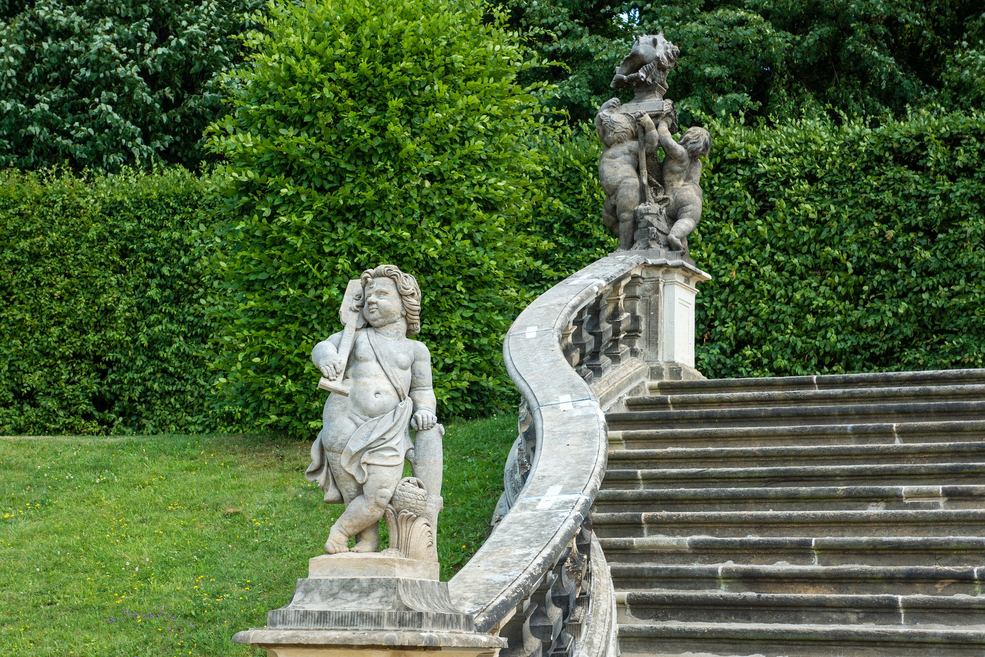 Skulpturen im Barockgarten Großsedlitz