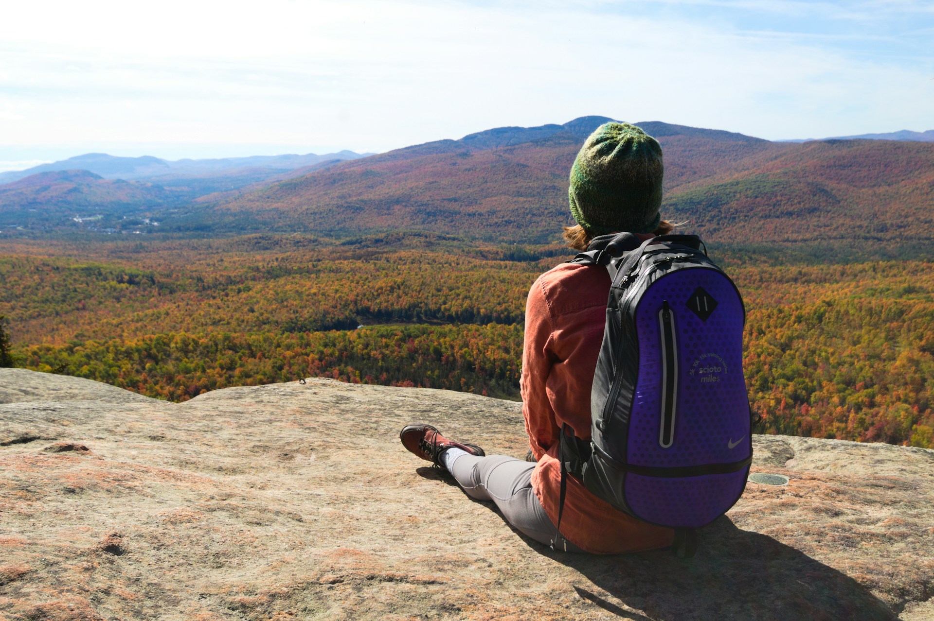 Kleidung für Wanderungen im Herbst